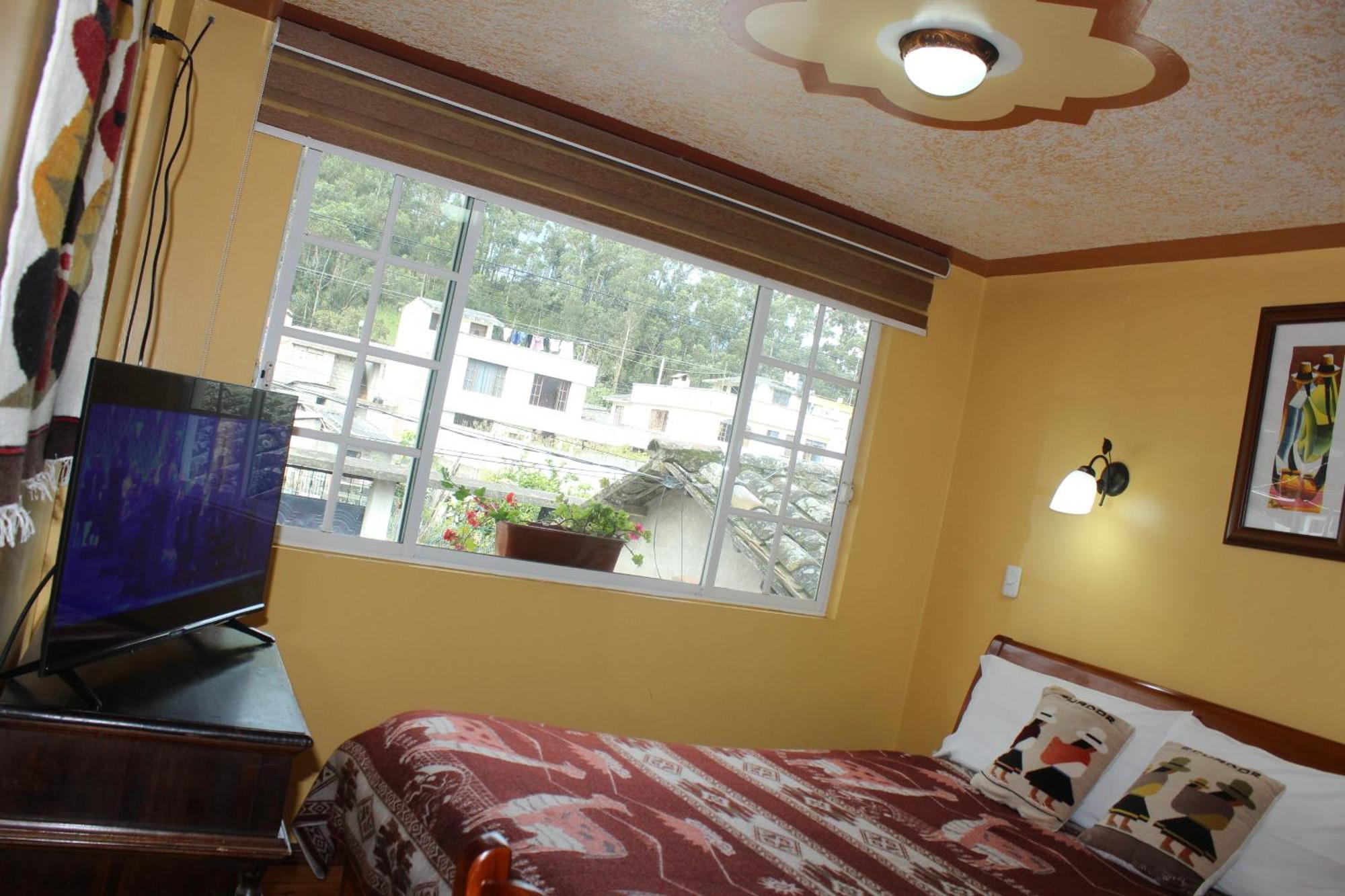 Casa De Luis Bed & Breakfast Отавало Екстериор снимка