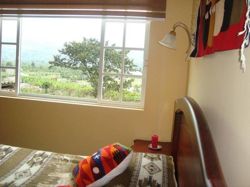 Casa De Luis Bed & Breakfast Отавало Екстериор снимка